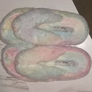 Fuzzy slippers cotton candy color